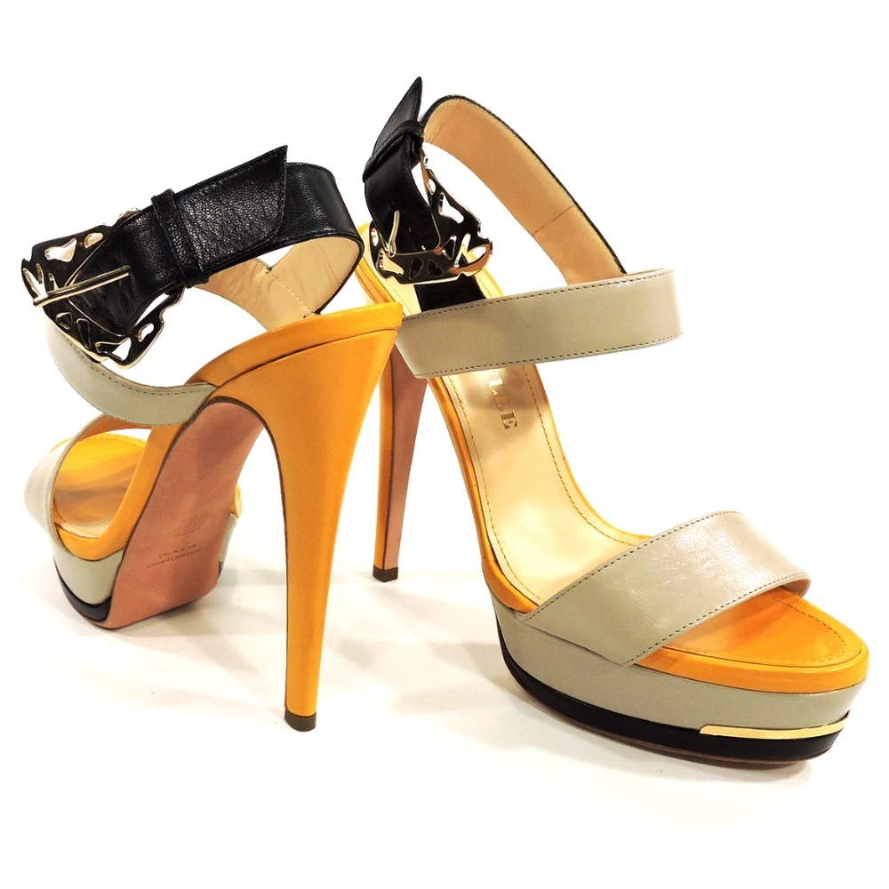 🇮🇹CARAVELLE 🇮🇹 HEELED SANDALS